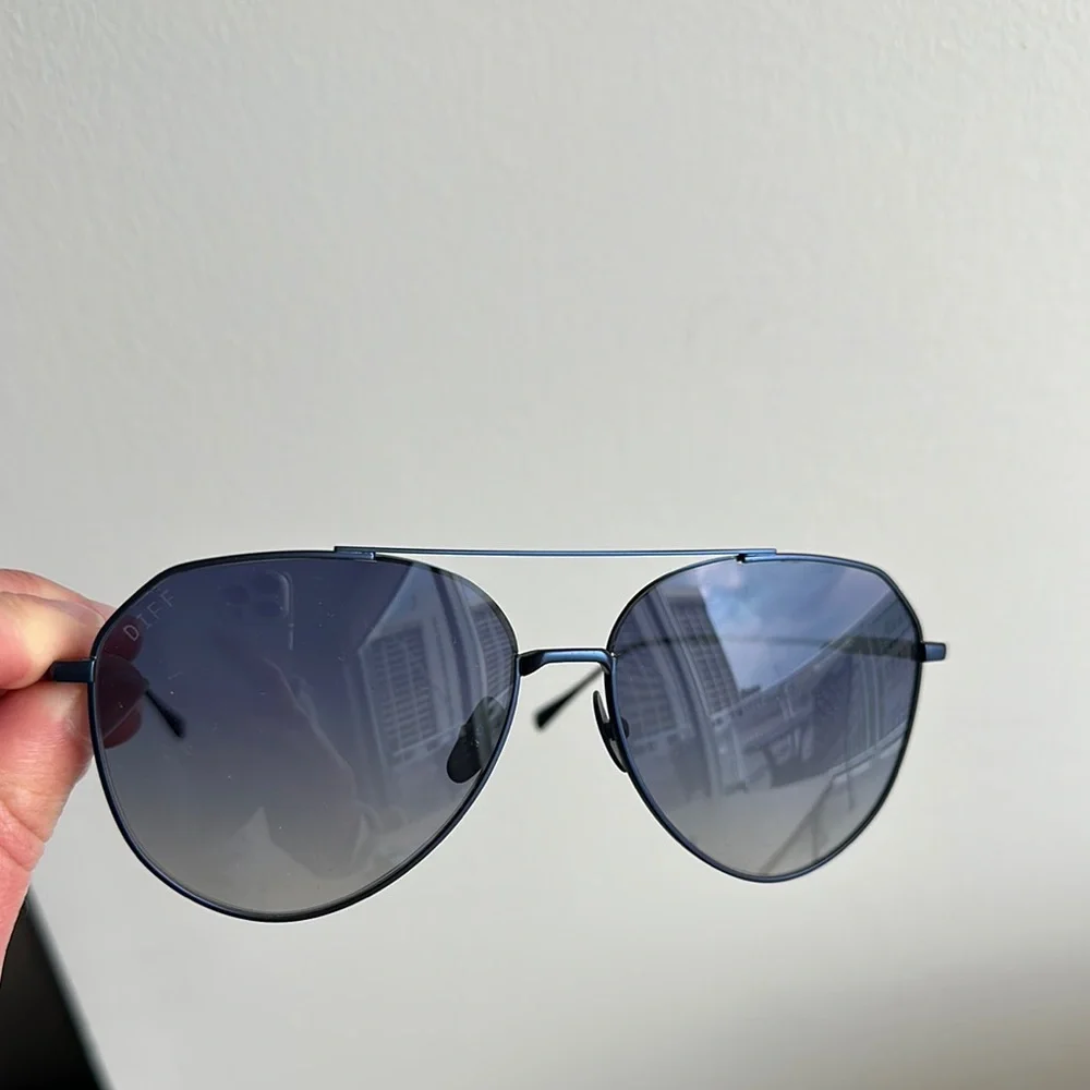 NEW Diff Blue Aviator Sunglasses - Picture 2 of 3